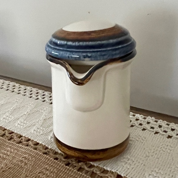 Vintage Ironstone Made In Ireland Kerry Creamer & Two Espresso and Saucer Sets - Picture 7 of 16